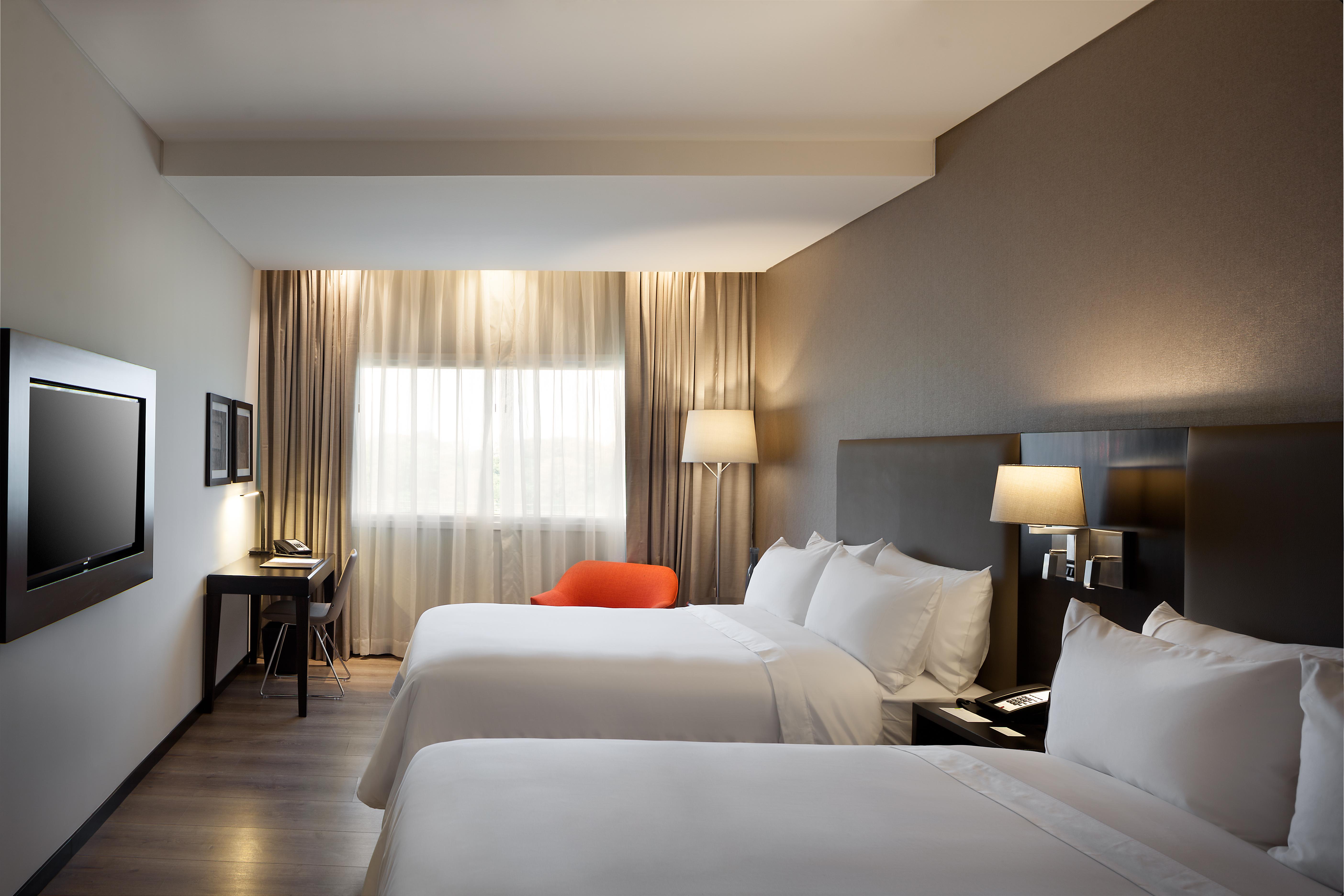 Radisson Hotel Santa Cruz サンタ・クルス・デ・ラ・シエラ エクステリア 写真