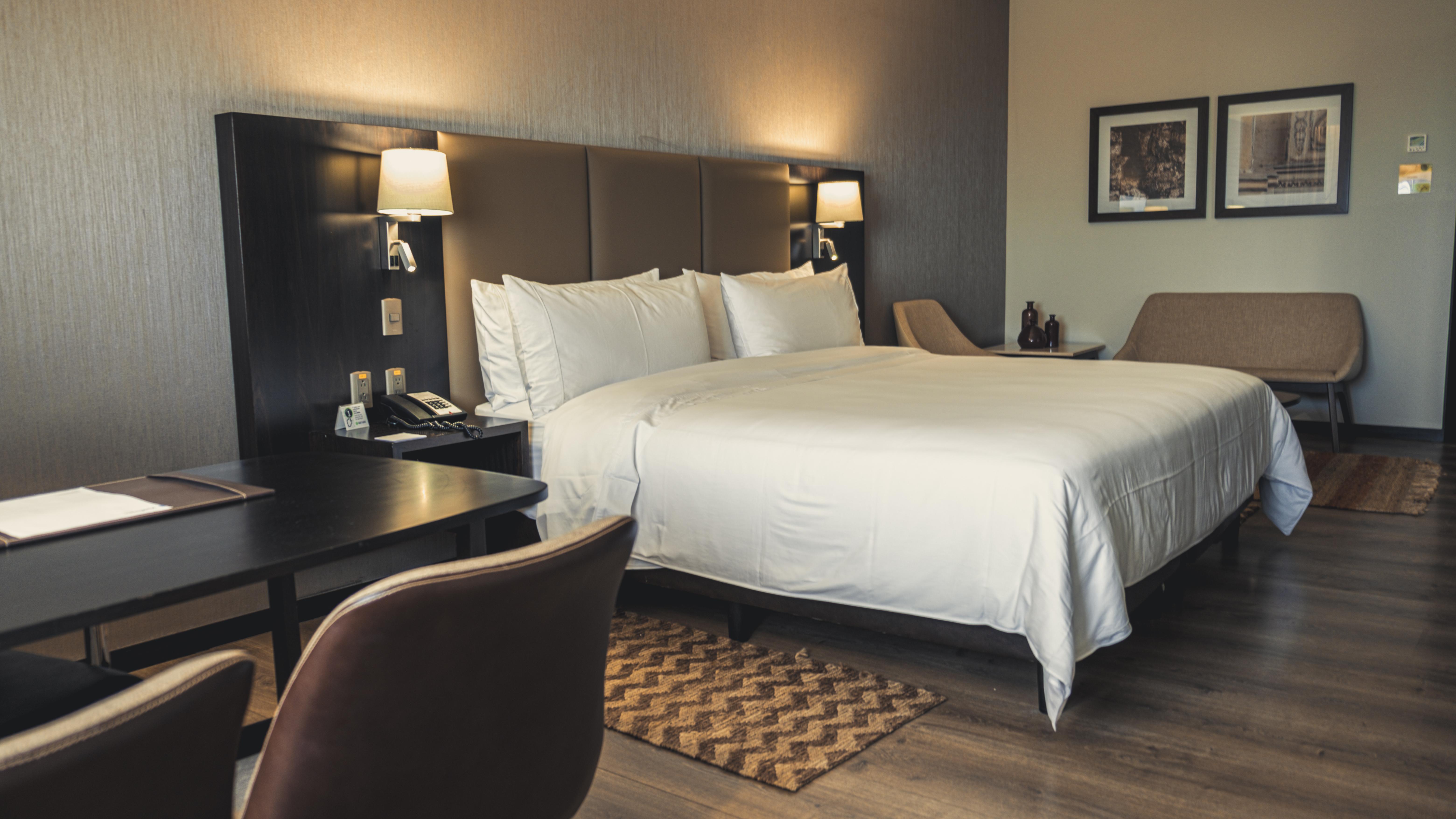 Radisson Hotel Santa Cruz サンタ・クルス・デ・ラ・シエラ エクステリア 写真