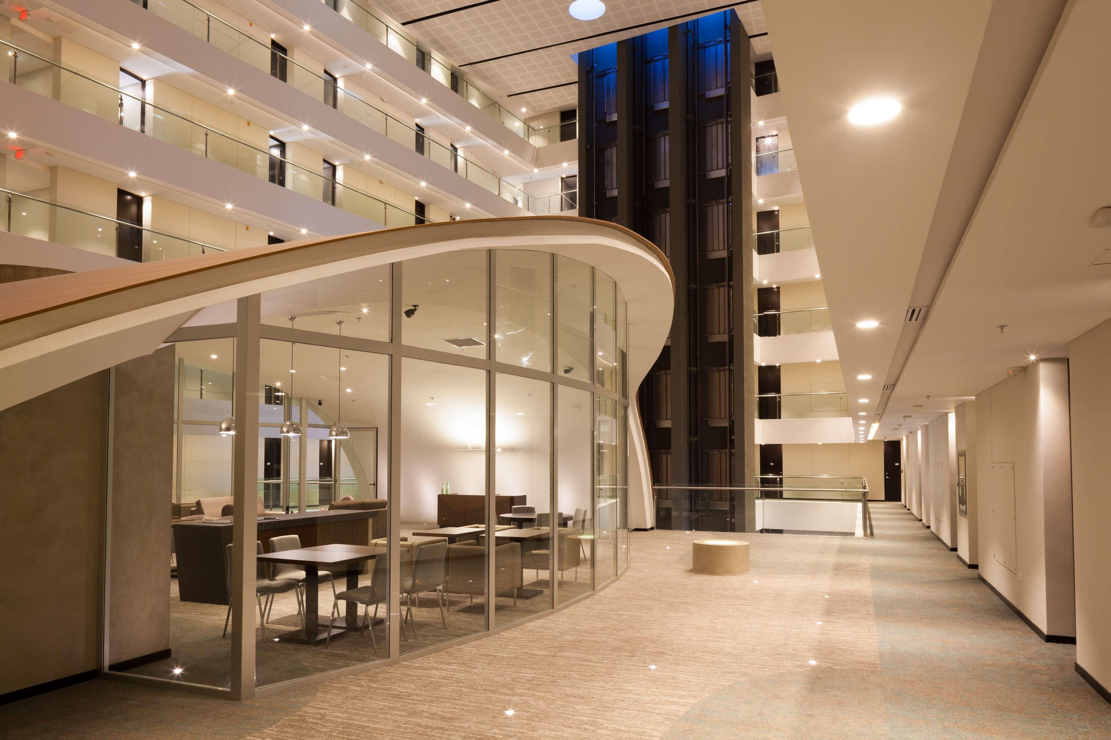 Radisson Hotel Santa Cruz サンタ・クルス・デ・ラ・シエラ エクステリア 写真