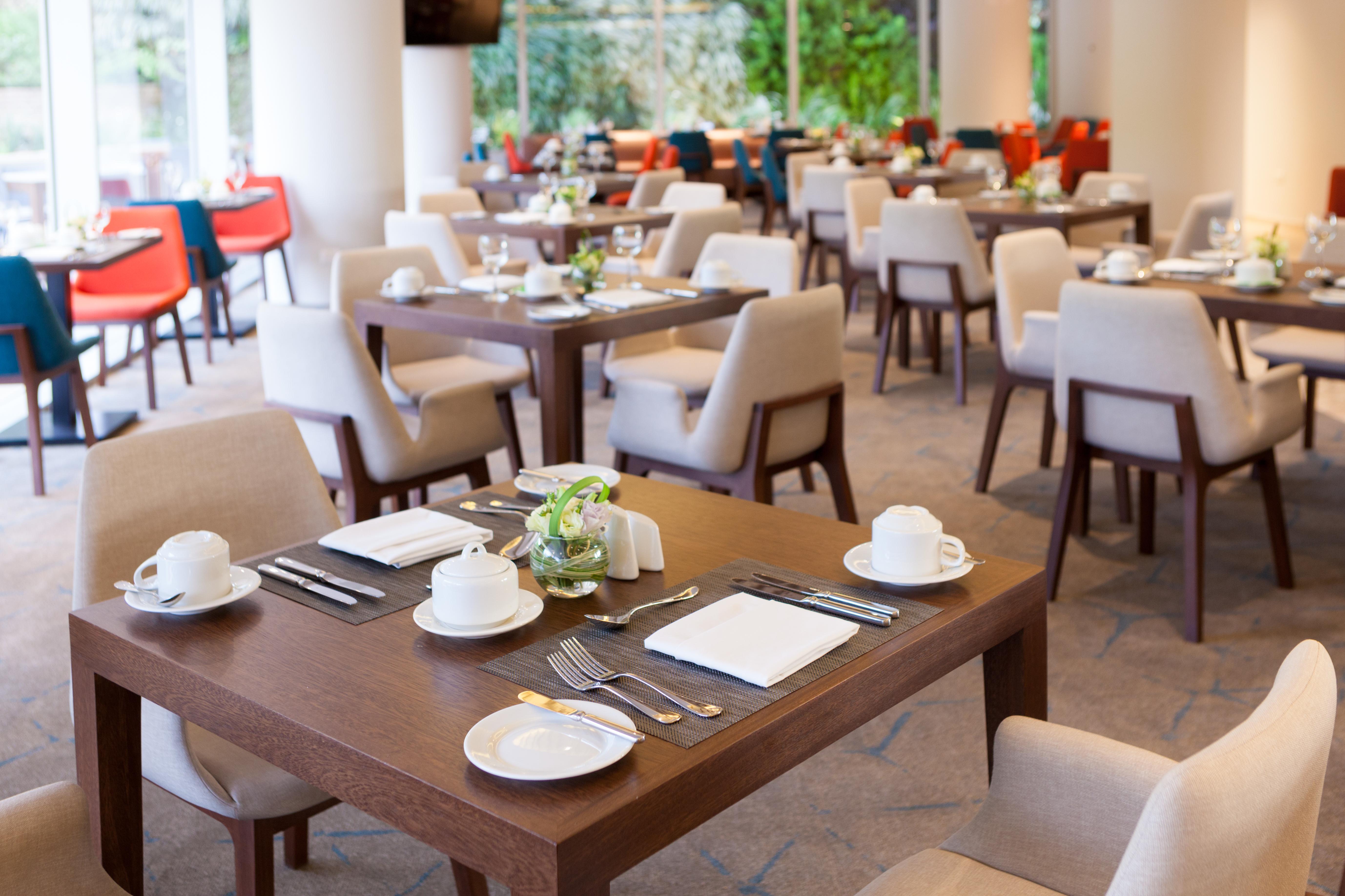 Radisson Hotel Santa Cruz サンタ・クルス・デ・ラ・シエラ エクステリア 写真