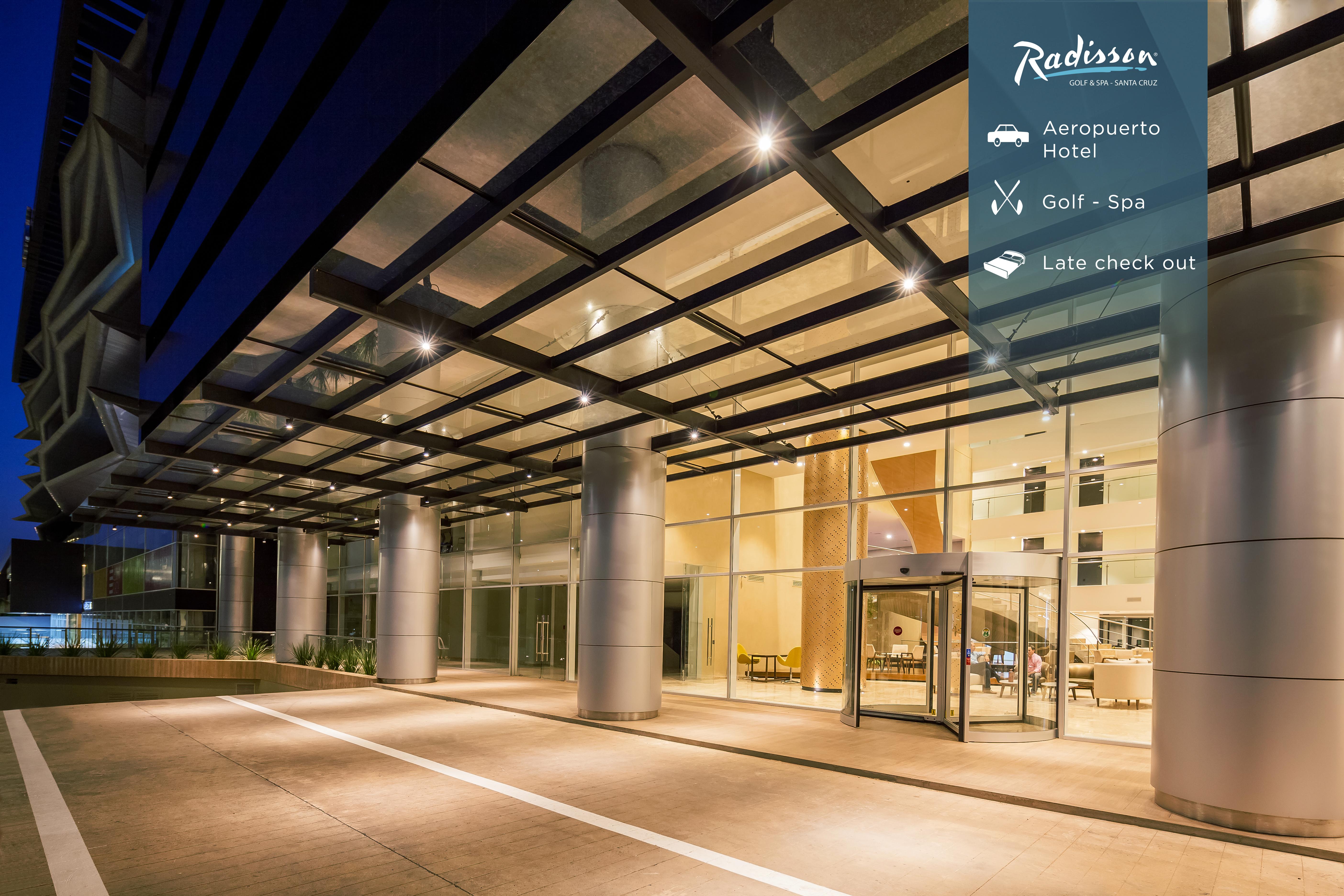 Radisson Hotel Santa Cruz サンタ・クルス・デ・ラ・シエラ エクステリア 写真